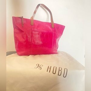 BRAND NEW Hobo Delilah Leather Shoulder Bag with Dust Bag